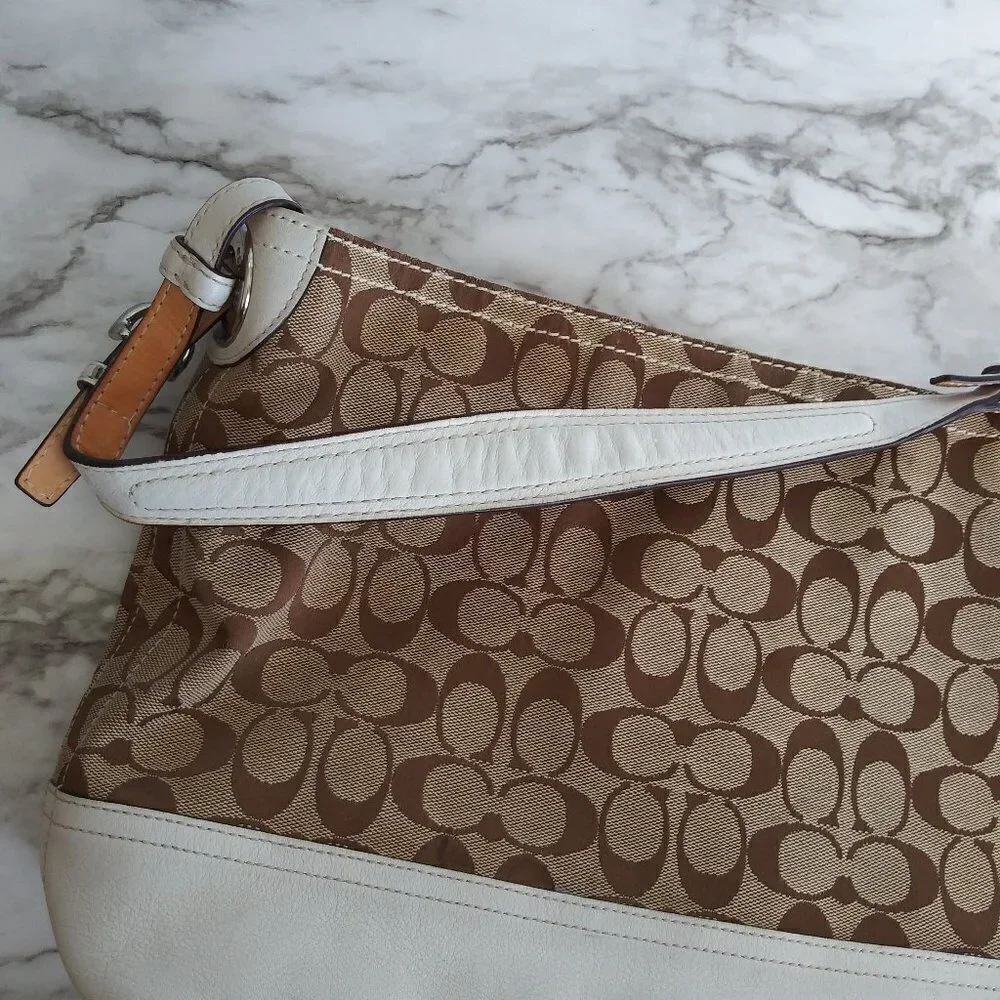 COACH tan/white shoulder bags - Picture 16 of 16